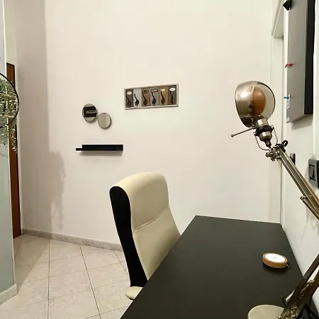 S.orsola Industrial Design Suite* * * * * Apartment Bologna