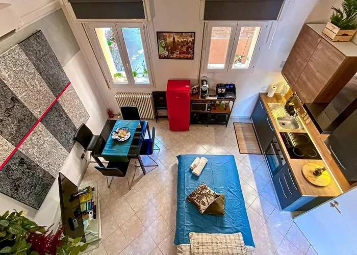 S.orsola Industrial Design Suite* * * * * Apartment Bologna