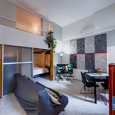 S.orsola Industrial Design Suite* * * * * דירה